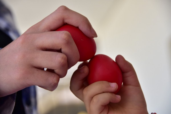 Προσοχή σε αυγά και άλλα πασχαλινά εδέσματα λέει η ΕΕΚΑ