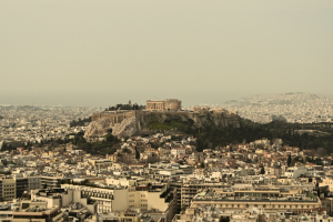 Καιρός: Νεφώσεις, αλλά και μεμονωμένες καταιγίδες την Τετάρτη
