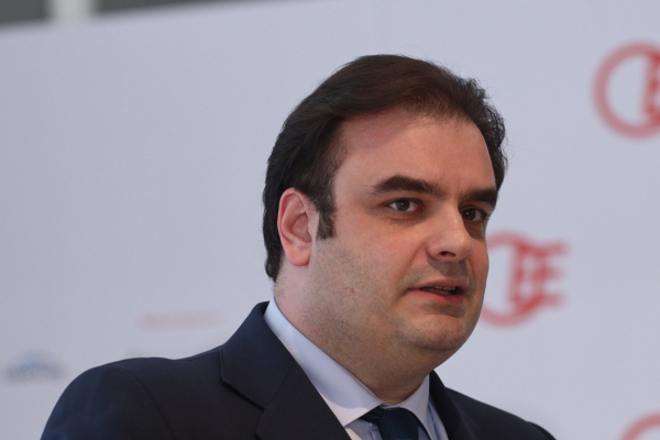 Συνάντηση Πιερρακάκη – Στασινού (ΤΕΕ), στην ατζέντα η λύση στη στέγαση