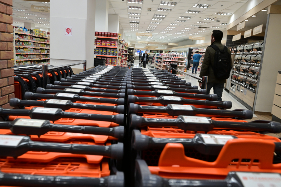 How Supermarket Sales Strengthened Greece’s Public Finances