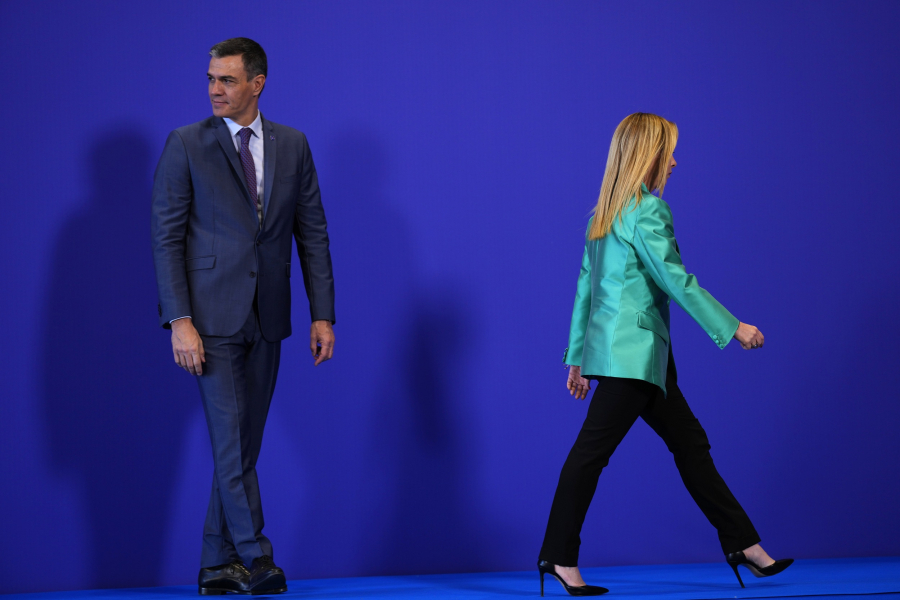 Politico: Στα άκρα Ισπανία και Ιταλία - «Μπλόκο» στα σύνορα και μετωπική Μελόνι–Σάντσεθ για το μεταναστευτικό