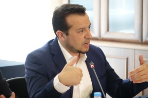 Τα «άκουσε» ο Παππάς στο Κιλκίς - «Προδώσατε την Μακεδονία - Τι ήρθες να κάνεις εδώ;» (vid)