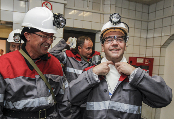 Μεντβέντεφ: «Κανείς δεν θέλει πυρηνικό πόλεμο και κανείς δεν μπορεί να τον αποκλείσει»