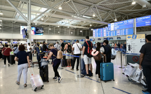 Ελευθέριος Βενιζέλος: Επέστρεψε στο αεροδρόμιο πτήση της Olympic Air προς Πάρο