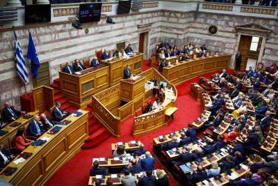 Καταψηφίζει το ΠΑΣΟΚ το νομοσχέδιο για την ενίσχυση του εισοδήματος