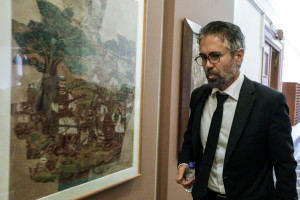 Φρουζής: Δεν μετέφερα ποτέ χρήματα σε βαλίτσα