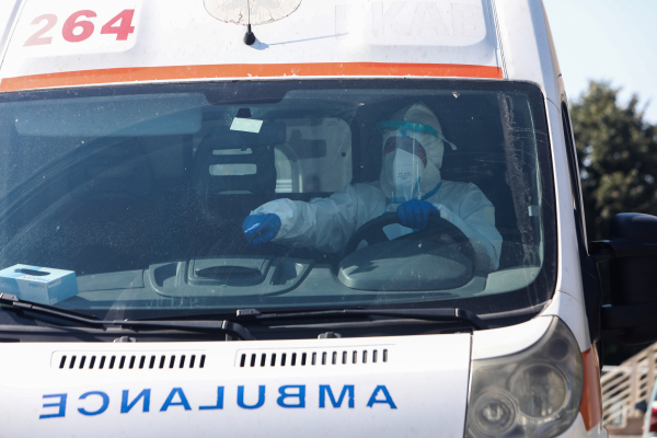 Τραγωδία στο Βόλο: Νεκρή ηλικιωμένη που έπεσε από την ταράτσα, έκανε εργασίες και έχασε την ισορροπία της