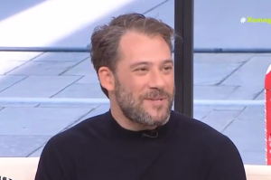 Αντίνοος Αλμπάνης: Μπήκε σε λάθος αυτοκίνητο για να πάει στο Mega - Η αντίδραση του οδηγού