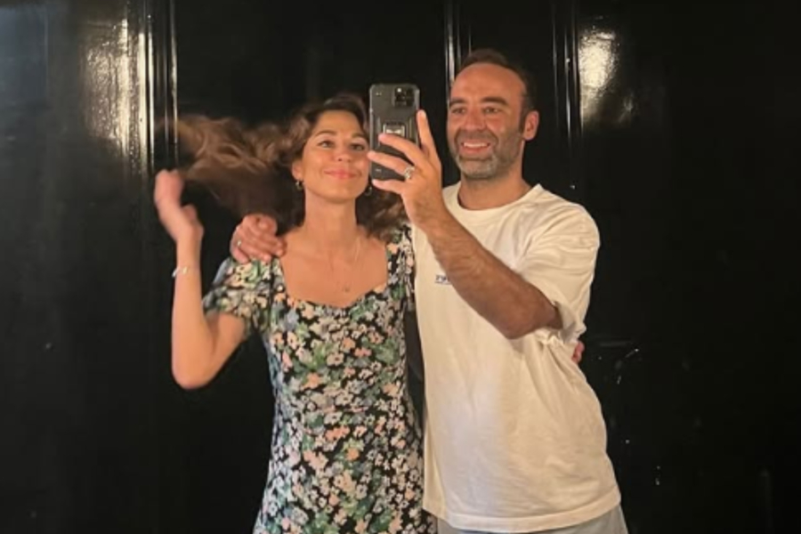 Κατερίνα Παπουτσάκη: Ποζάρει αγκαλιά με τον σύντροφο της (Εικόνα)