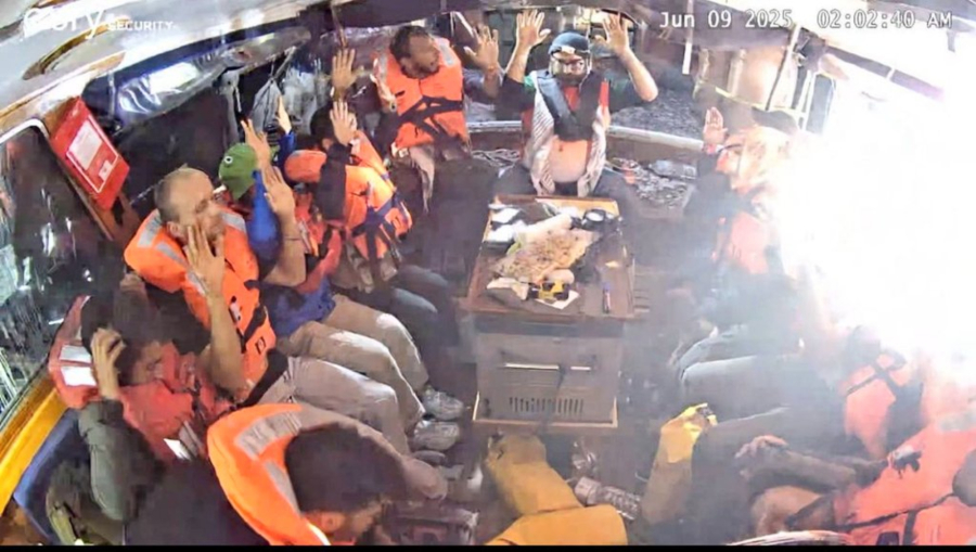 Madleen: Στα «χέρια» του Ισραηλινού στρατού το πλοίο, δεν έφτασε στη Γάζα