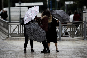 Πώς θα είναι ο καιρός την Παραμονή Χριστουγέννων – Πού θα βρέξει