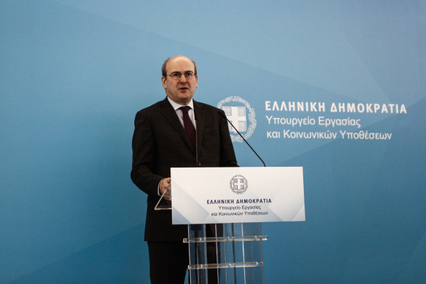 «Πρώτη φορά βλέπω απεργία υπέρ των πονηρούληδων και των καταχραστών!»