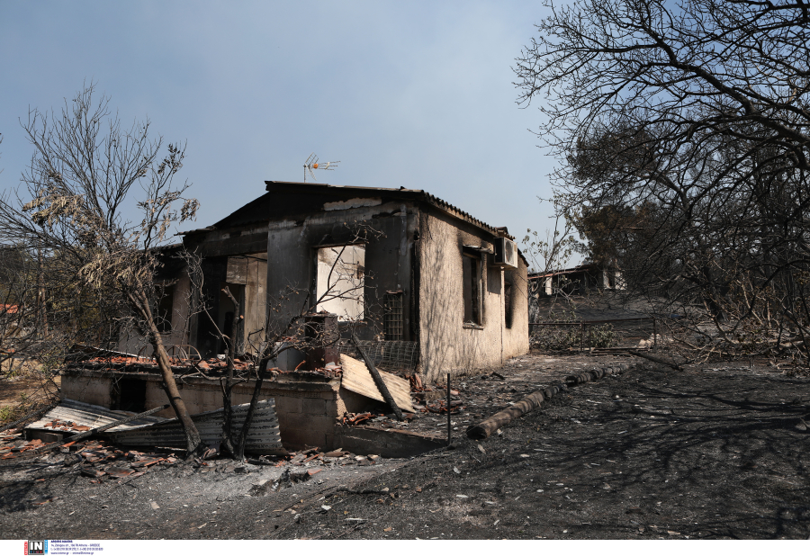 Καλύτερη εικόνα για τη μεγάλη φωτιά στη Λέσβο, ένα το μέτωπο πλέον