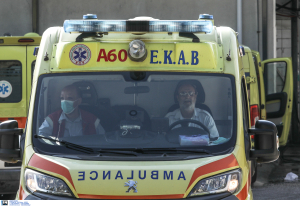 Νεκρός ο οδηγός της μηχανής που συγκρούστηκε με λεωφορείο στο Καλλιμάρμαρο