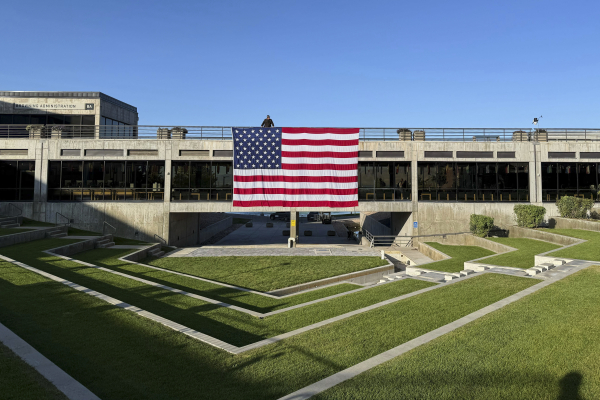 Το «μαύρο» στον Τζίμι Κίμελ είναι μόνο η κορυφή του παγόβουνου: Η δολοφονία Κερκ «δοκιμάζει» την ελευθερία του λόγου