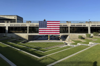 Το «μαύρο» στον Τζίμι Κίμελ είναι μόνο η κορυφή του παγόβουνου: Η δολοφονία Κερκ «δοκιμάζει» την ελευθερία του λόγου