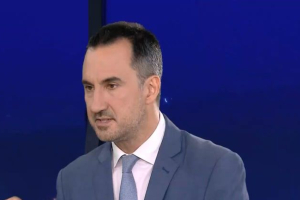 Χαρίτσης: Ο κ. Κασσελάκης μπορεί να έχει μάθει αλλιώς στην Αμερική - Εδώ δεν περνάει ο τραμπισμός