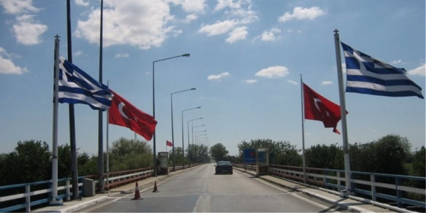 Τουρκική πρόκληση στα σύνορα: Υψωσαν τουρκική σημαία σε ελληνική νησίδα (φωτο)