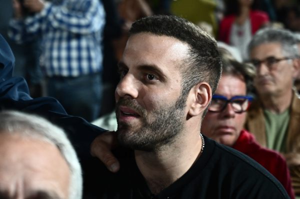 Ο ευρωβουλευτής Παππάς «φτύνει» στα μούτρα τον ΣΥΡΙΖΑ!