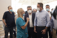 Μητσοτάκης: Κίνητρα σε γιατρούς, φαρμακοποιούς για να αυξηθούν τα ραντεβού εμβολιασμού