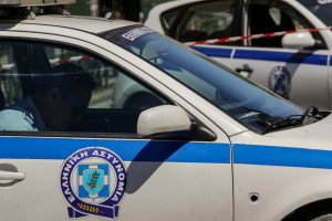 Θεσσαλονίκη: Συλλήψεις ατόμων που πέταξαν τρικάκια υπέρ του Κουφοντίνα στα δικαστήρια