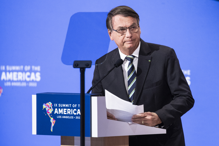 Την δίωξη Μπολσονάρο για πλαστά πιστοποιητικά εμβολιασμού ζητά η βραζιλιάνικη αστυνομία