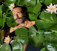 Θανάσης Ευθυμιάδης: «Μίλησα με σαμάνους και ινδιάνους, κάλεσα σε προσευχή για να σβήσουν οι φωτιές (βίντεο)