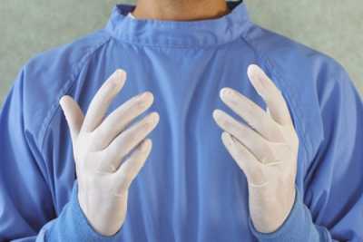 Ιατροδικαστές: Εμπόδιο για δουλειά στο εξωτερικό η μειωμένη διάρκεια σπουδών