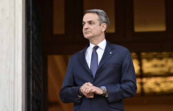 Ο Μητσοτάκης, ο Ακύλας, η Πρωτομαγιά και ο... Άη-Βασίλης