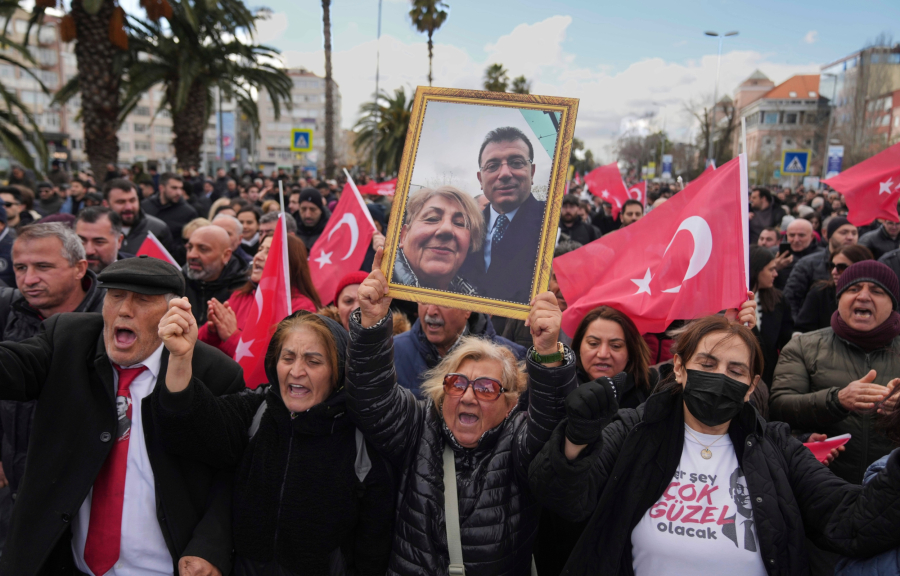 Εντείνεται η πολιτική κρίση στην Τουρκία: Κρίνεται η προφυλάκιση Ιμάμογλου σήμερα