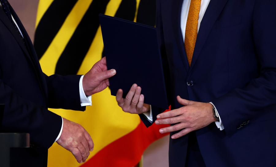 Πρόωρες εκλογές στις 23 Φεβρουαρίου στη Γερμανία