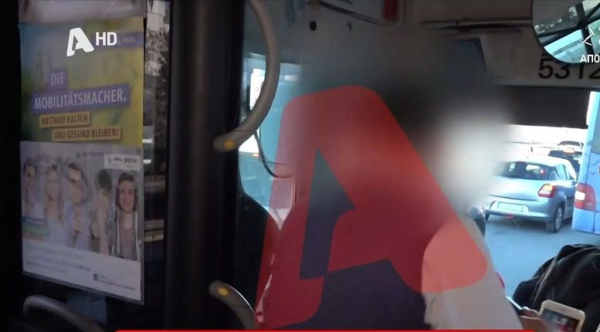 Σοβαρή καταγγελία για οδηγό λεωφορείου που επέτρεψε σε ανήλικη να οδηγήσει - Τι λέει ο ίδιος