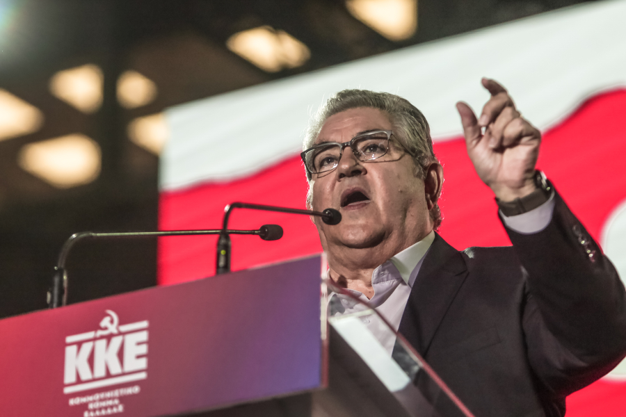 Κουτσούμπας στο Σύνταγμα: «Μόνο ο λαός σώζει το λαό, με το ΚΚΕ μπροστά»