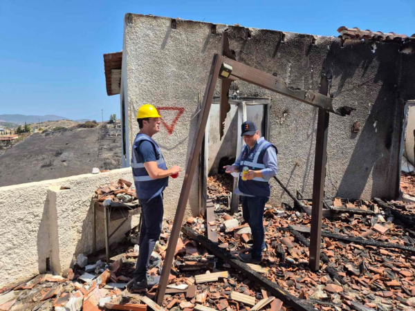 Σύσκεψη Κατσαφάδου με τους Δημάρχους Λαυρεωτικής και Σαρωνικού με φόντο τις καταστροφικές πυρκαγιές