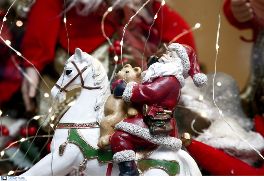 Πρεμιέρα αύριο για τα «καλάθια» των Χριστουγέννων και του Άη Βασίλη, τα «γιορτινά» προϊόντα που περιέχουν