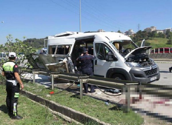 Άγκυρα: Πέντε νεκροί από πρόσκρουση υπεραστικού λεωφορείου σε κιγκλίδωμα γέφυρας