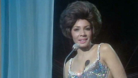 Diamonds aren't forever: Στο σφυρί τα διαμάντια τής Shirley Bassey