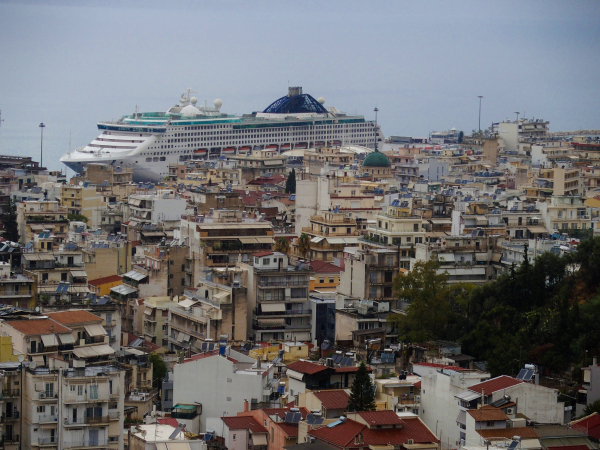 Εκτός... αγοράς βγαίνουν χιλιάδες ακίνητα στην Ελλάδα - Σε άρον - άρον πωλήσεις προχωρούν οι ιδιοκτήτες