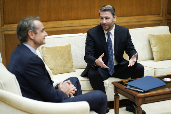 Δυσκολίες για τον Ν. Ανδρουλάκη μετά τη συνάντηση με τον Κ. Μητσοτάκη