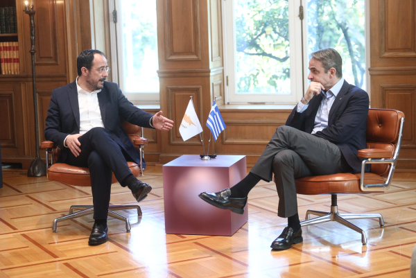 Βραδινό τηλεφώνημα Μητσοτάκη σε Χριστοδουλίδη