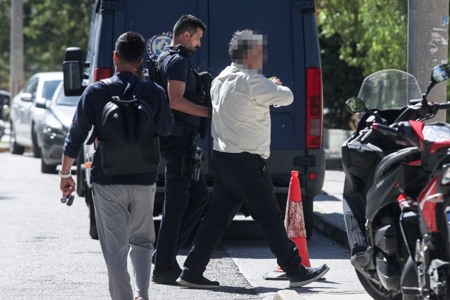 Φωτιά στην Παλλήνη: Στον ανακριτή ο 48χρονος δημοτικός υπάλληλος που κατηγορείται για εμπρησμό