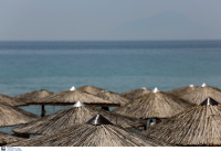 Επιχειρηματίας στη Σκιάθο ήθελε να βάλει ξαπλώστρες και ομπρέλες σε αρχαιολογικό χώρο