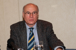 Γεράσιμος Παπαδόπουλος: Νέα «βέλη» για τη διαχείριση των σεισμών σε Σαντορίνη - Αμοργό