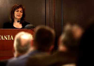 Πόλεμος Αντωνοπούλου-Χαλικιά για τα προγράμματα του ΟΑΕΔ