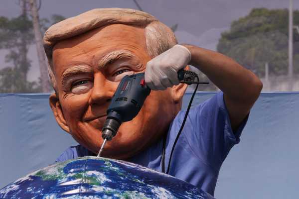 Ο πλανήτης κάνει βήματα πίσω: Οι νέοι κανόνες του Τραμπ για τα ανθρώπινα δικαιώματα