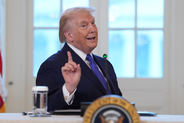 Ο Τραμπ αυτοσυστήνεται ως «πρόεδρος» της Βενεζουέλας