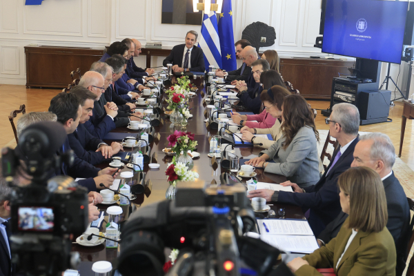 Κυβέρνηση με… χρέη: Οι υπουργοί και υφυπουργοί οφείλουν 3,8 εκατ. ευρώ σε τράπεζες