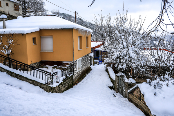 Ξεκινάει η ψυχρή εισβολή: Χιονοπτώσεις δίπλα στο κύμα, θερμοκρασίες έως και -10