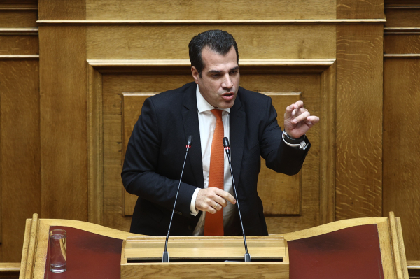 Τα Fake news, ο μετανάστης, ο Πλεύρης και ο ...Χρηστίδης!