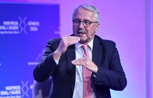 Η πρωτοβουλία Μανιάτη για τις υποκλοπές και η αντίδραση της ΝΔ